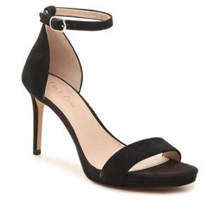 Essex Lane Adinan black suede ankle strap heels sandals Sz 10
